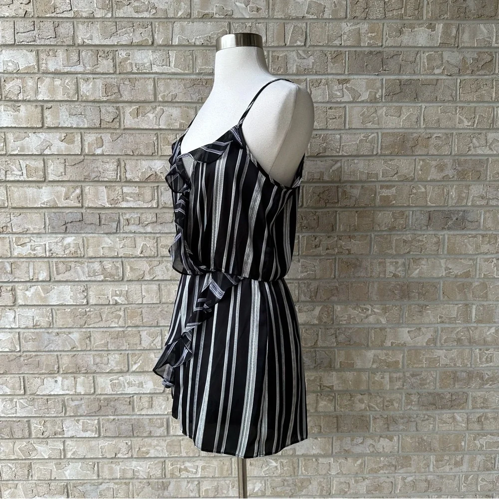 BCBGeneration Striped Romper Size S 🌸 - Picture 5 of 16